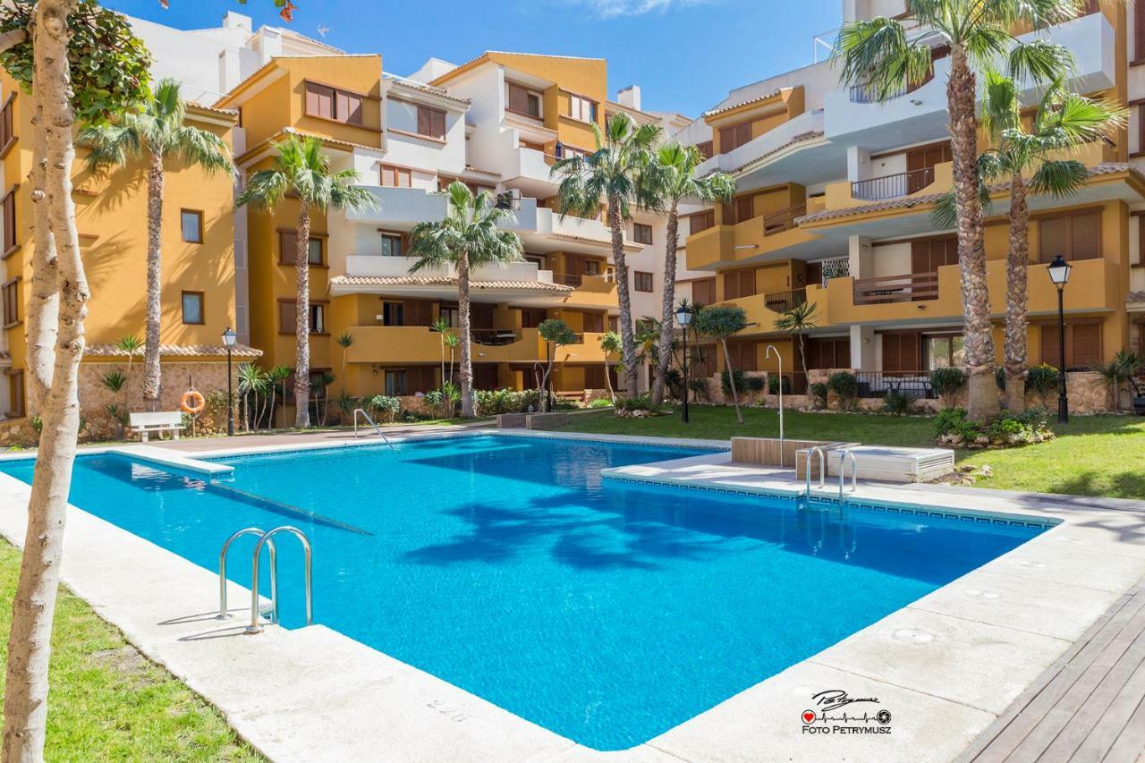 Carisma-"Blue" Torrevieja Exterior foto